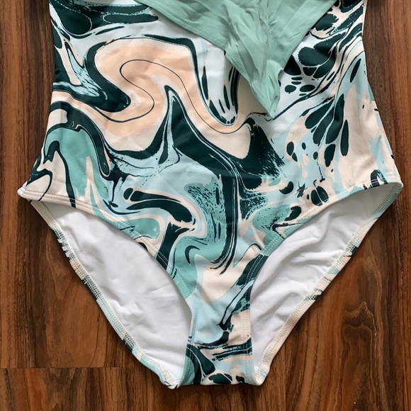 Flagpole Nora One Piece - Picture 8 of 13